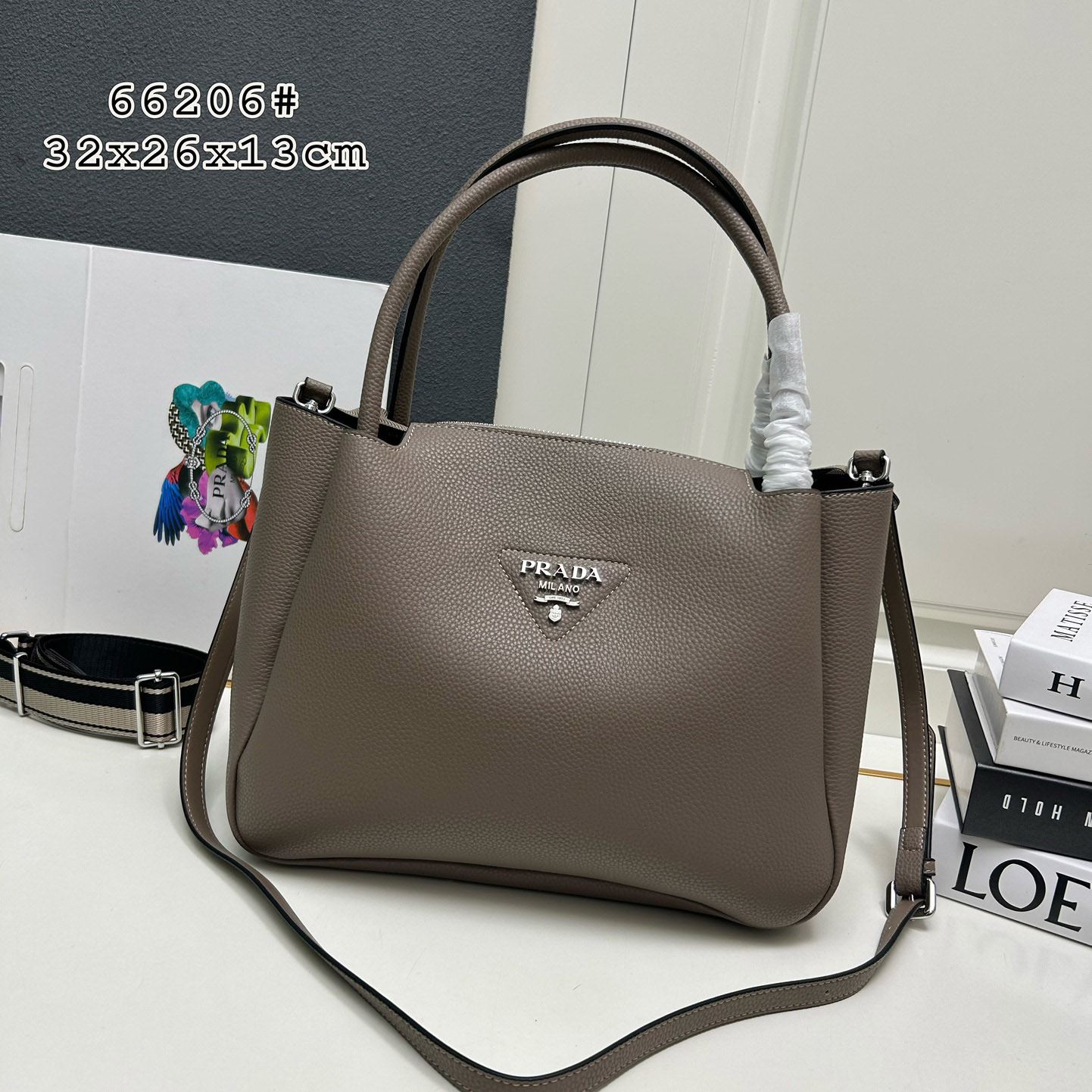 Pra*a shopping bags